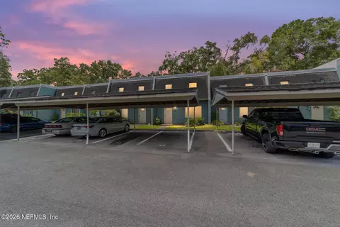 501 SW 75th #H-6, Gainesville, FL 32607