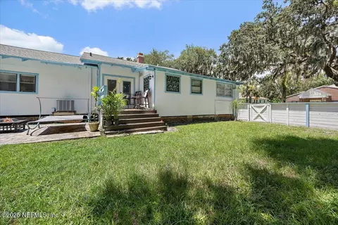 Exterior - 6 E San Carlos Ave, Saint Augustine, FL 32084 photo 3 of 8