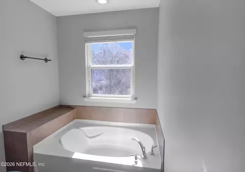 Bath - 99 Paradas Pl, Saint Augustine, FL 32092 photo 2 of 3