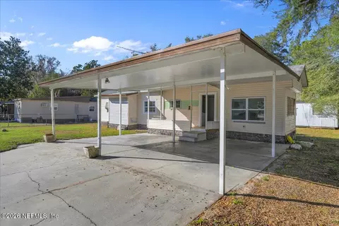 118 Char Ln, Crescent City, FL 32112