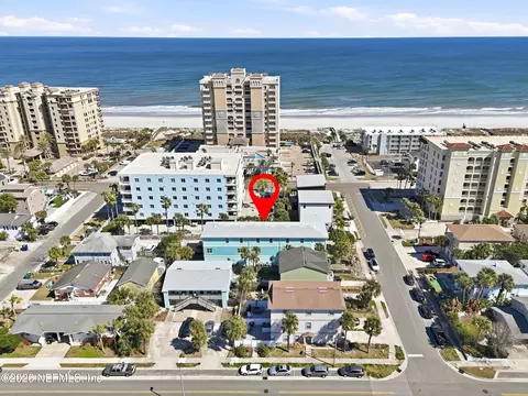 129 11th Ave N #B, Jacksonville Beach, FL 32250