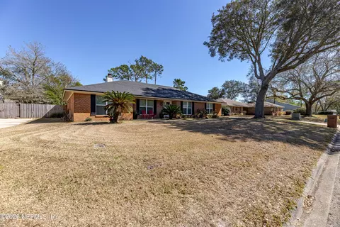1967 Raley Creek Dr W, Jacksonville, FL 32225