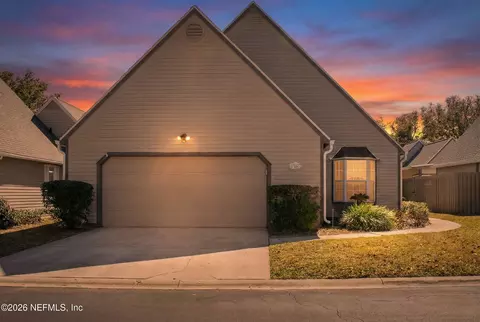 364 Village Dr, Saint Augustine, FL 32084