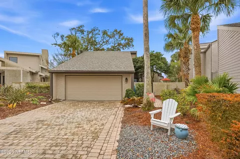 27 Lake Julia Dr S, Ponte Vedra Beach, FL 32082