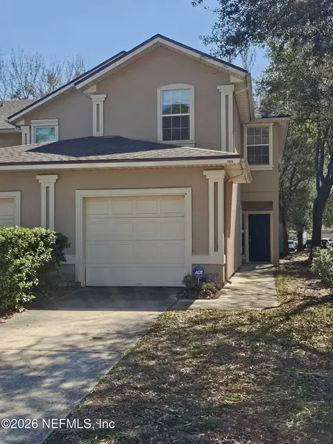 7826 Melvin Rd, Jacksonville, FL 32210