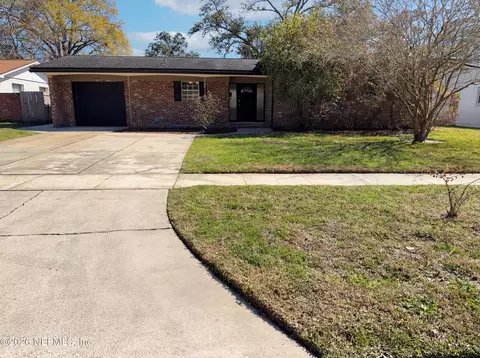 2807 Sack Dr W, Jacksonville, FL 32216