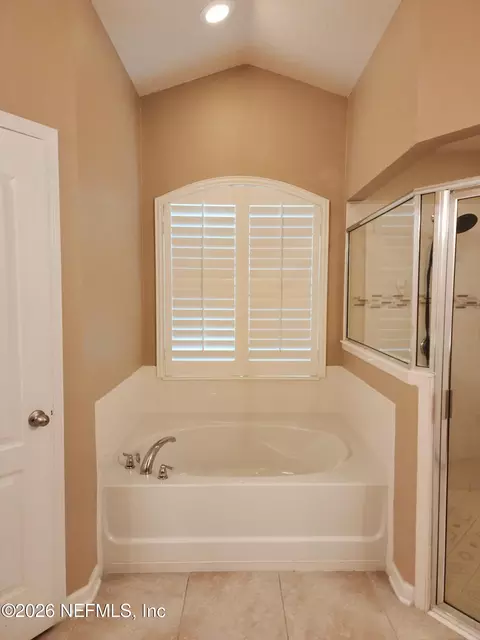 Bath - 353 Crescent Key Dr, Saint Augustine, FL 32086 photo 1 of 5