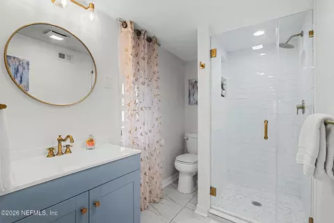 Bath - 16 Myrtle Ave, Saint Augustine, FL 32084 photo 3 of 3