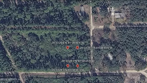 302 Tangerine Trl, Satsuma, FL 32189