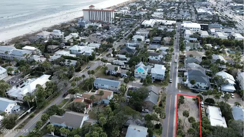 301 2nd St, Atlantic Beach, FL 32233