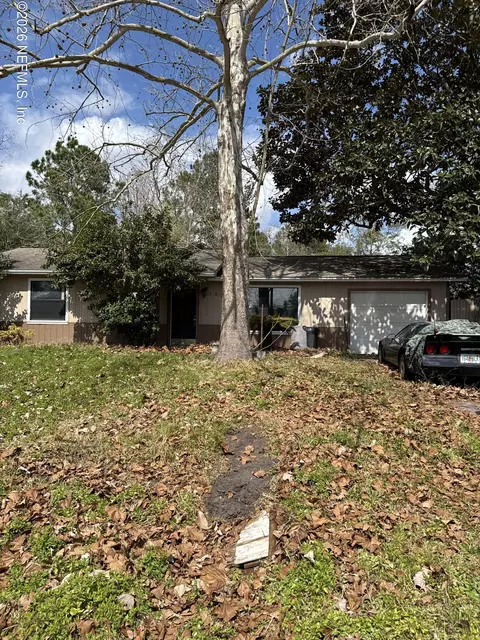 1807 Shannon Lake Dr, Middleburg, FL 32068
