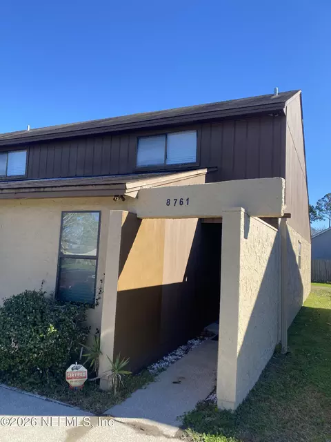 8761 Whispering Pines Dr, Jacksonville, FL 32244