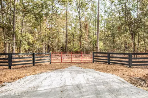 14260 C R 124, Sanderson, FL 32087