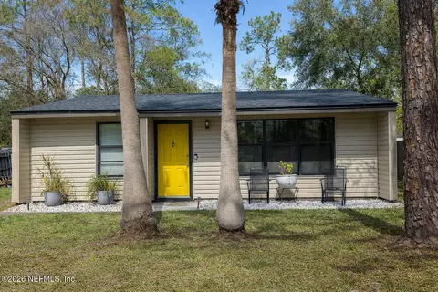 3173 Ricky Dr, Jacksonville, FL 32223