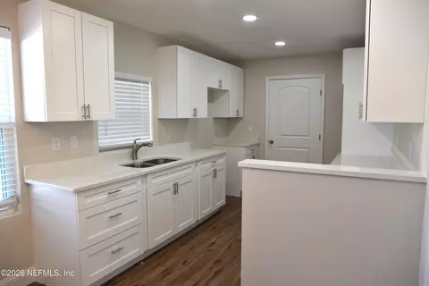 1118 E 3rd St, Jacksonville, FL 32206 photo 2