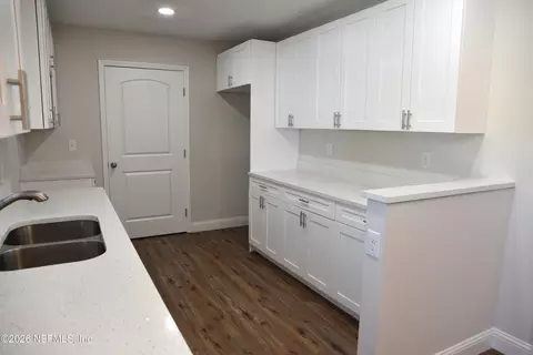 1118 E 3rd St, Jacksonville, FL 32206 photo 4