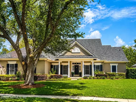 3767 Vickers Lake Dr, Jacksonville, FL 32224