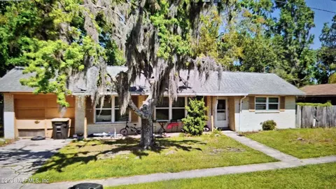 6104 Golden Grove Rd W, Jacksonville, FL 32244