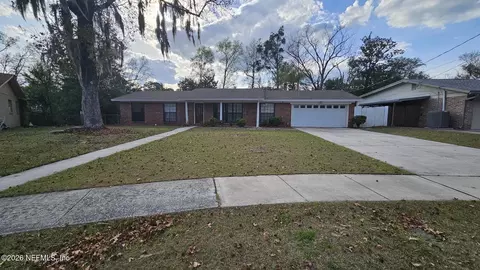 1720 Bay Cir W, Orange Park, FL 32073