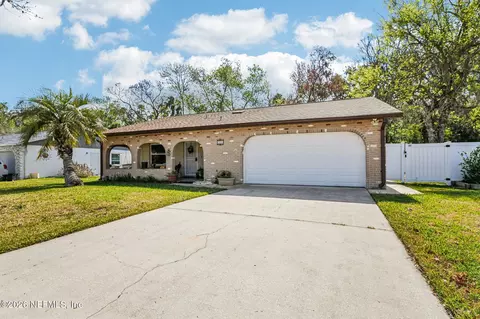 28 Aaron Cir, Ormond Beach, FL 32174