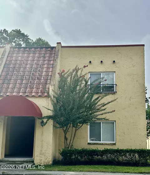 3878 La Mirada Dr N #8, Jacksonville, FL 32217