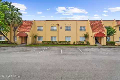 6552 La Mirada Dr E #7, Jacksonville, FL 32217