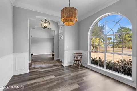 Entry Way - 221 Cacique Dr, Saint Augustine, FL 32086 photo 2 of 5