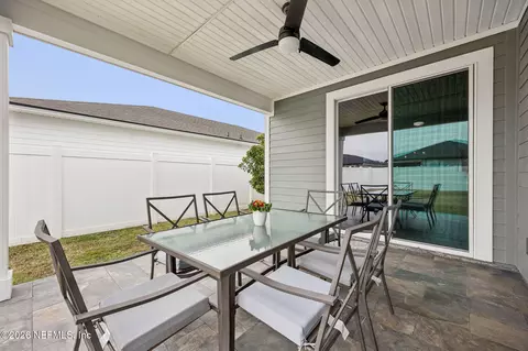 Exterior - 555 Blue Daze St, Yulee, FL 32097 photo 6 of 16