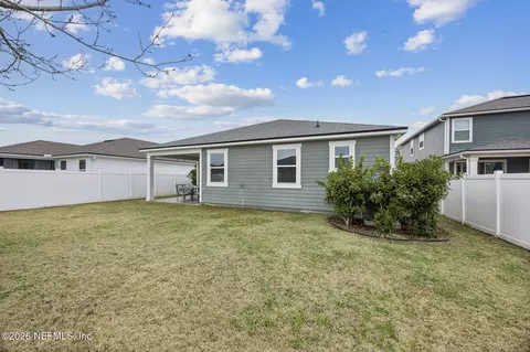 Exterior - 555 Blue Daze St, Yulee, FL 32097 photo 8 of 16