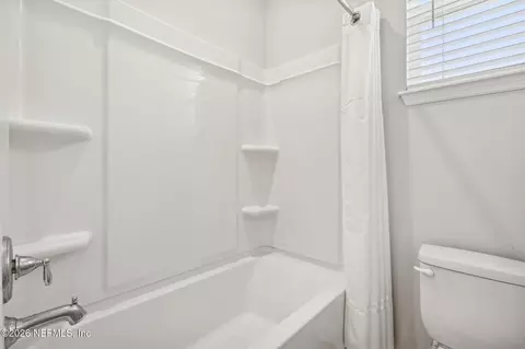 Bath - 555 Blue Daze St, Yulee, FL 32097 photo 3 of 3