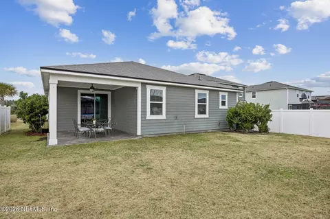 Exterior - 555 Blue Daze St, Yulee, FL 32097 photo 7 of 16