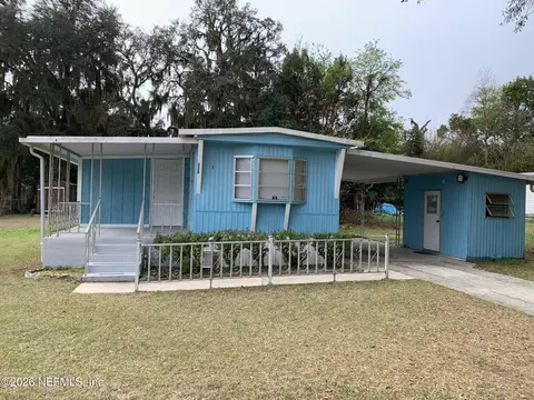 115 Sawyer St, Interlachen, FL 32148