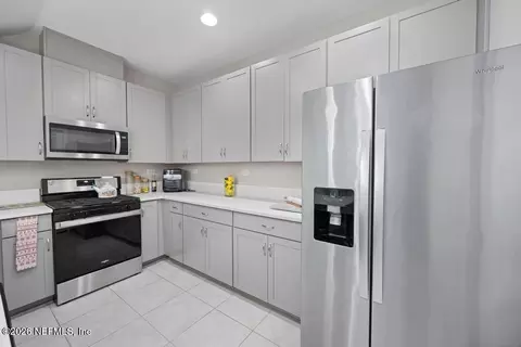 Kitchen - 287 Tamar Ct, Saint Augustine, FL 32095 photo 3 of 4