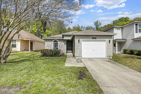 11187 Mikris Dr N, Jacksonville, FL 32225