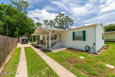 120 Waterway Ave, Satsuma, FL 32189