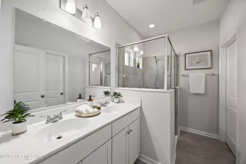 Bath - 55 Starnberg Ct, Saint Augustine, FL 32095 photo 1 of 2