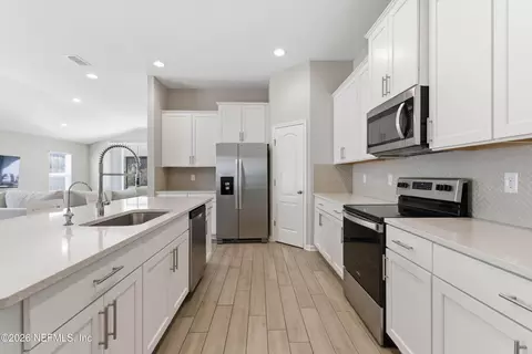 Kitchen - 65672 Edgewater Dr, Yulee, FL 32097 photo 3 of 3