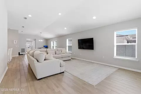 Living - 65672 Edgewater Dr, Yulee, FL 32097 photo 2 of 2