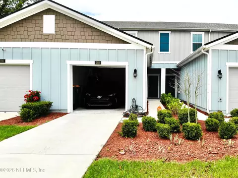288 Aralia Ln, Jacksonville, FL 32216