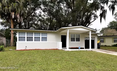1869 Embassy Dr, Jacksonville, FL 32207