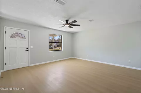 Living - 3640 Fort Peyton Cir, Saint Augustine, FL 32086 photo 2 of 6