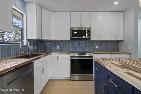 Kitchen - 3640 Fort Peyton Cir, Saint Augustine, FL 32086 photo 3 of 3