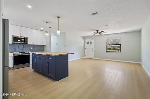 Living - 3640 Fort Peyton Cir, Saint Augustine, FL 32086 photo 4 of 6