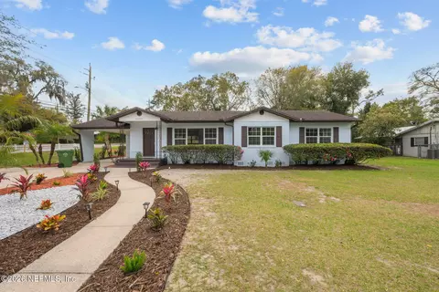 2003 Laurel St, Palatka, FL 32177