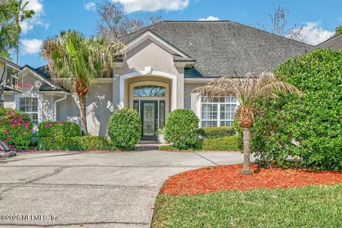 2822 Sanctuary Blvd, Jacksonville Beach, FL 32250