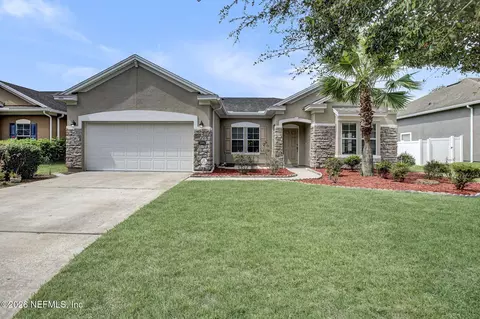 10320 Oxford Lakes Dr, Jacksonville, FL 32257