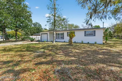 1633 Dibble Cir W, Jacksonville, FL 32246