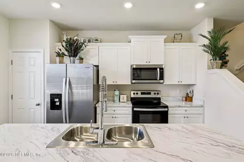 Kitchen - 70 Whispering Brook Dr, Saint Augustine, FL 32084 photo 4 of 5