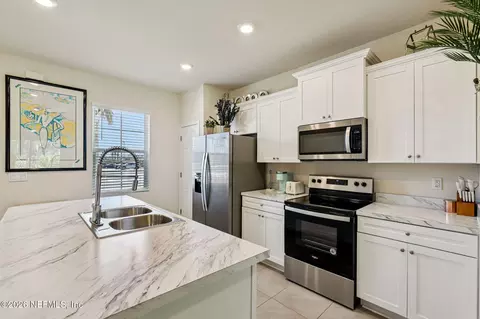 Kitchen - 70 Whispering Brook Dr, Saint Augustine, FL 32084 photo 3 of 5