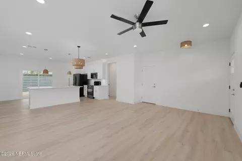 Living - 609 Twenty Second St, Saint Augustine, FL 32084 photo 2 of 3